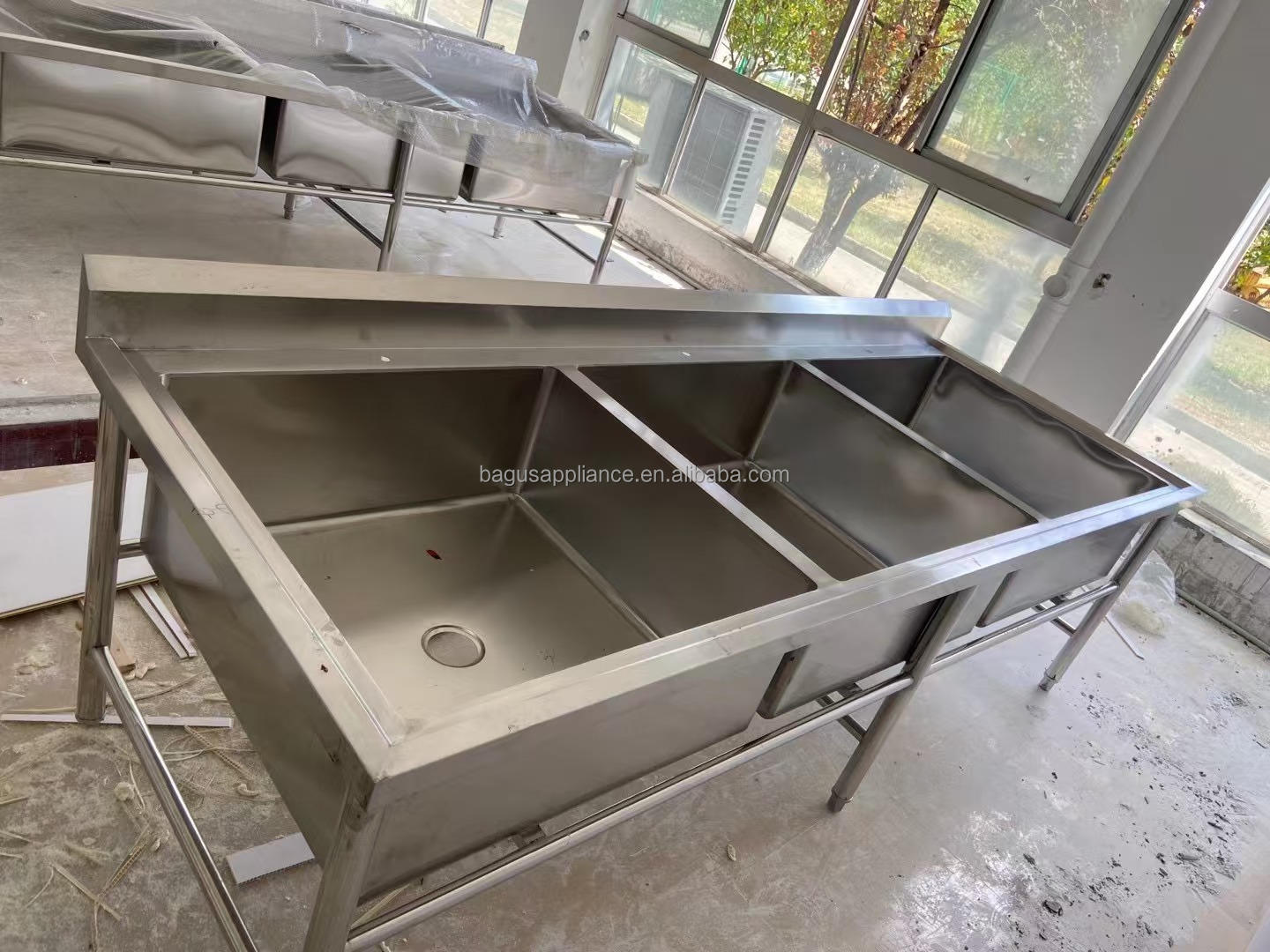 Hochwertige Edelstahl-Dreifach – Commercial Quality Kitchen Faucet Bewertung und Preis
